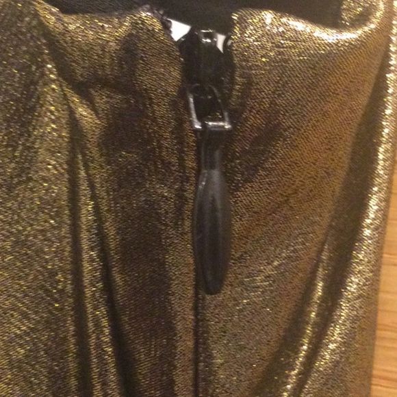 Sussana One- Shoulder Assimetrical Metallic Silk - Picture 9 of 12